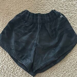 Dick’s Sporting Goods Athletic Shorts
size:XS